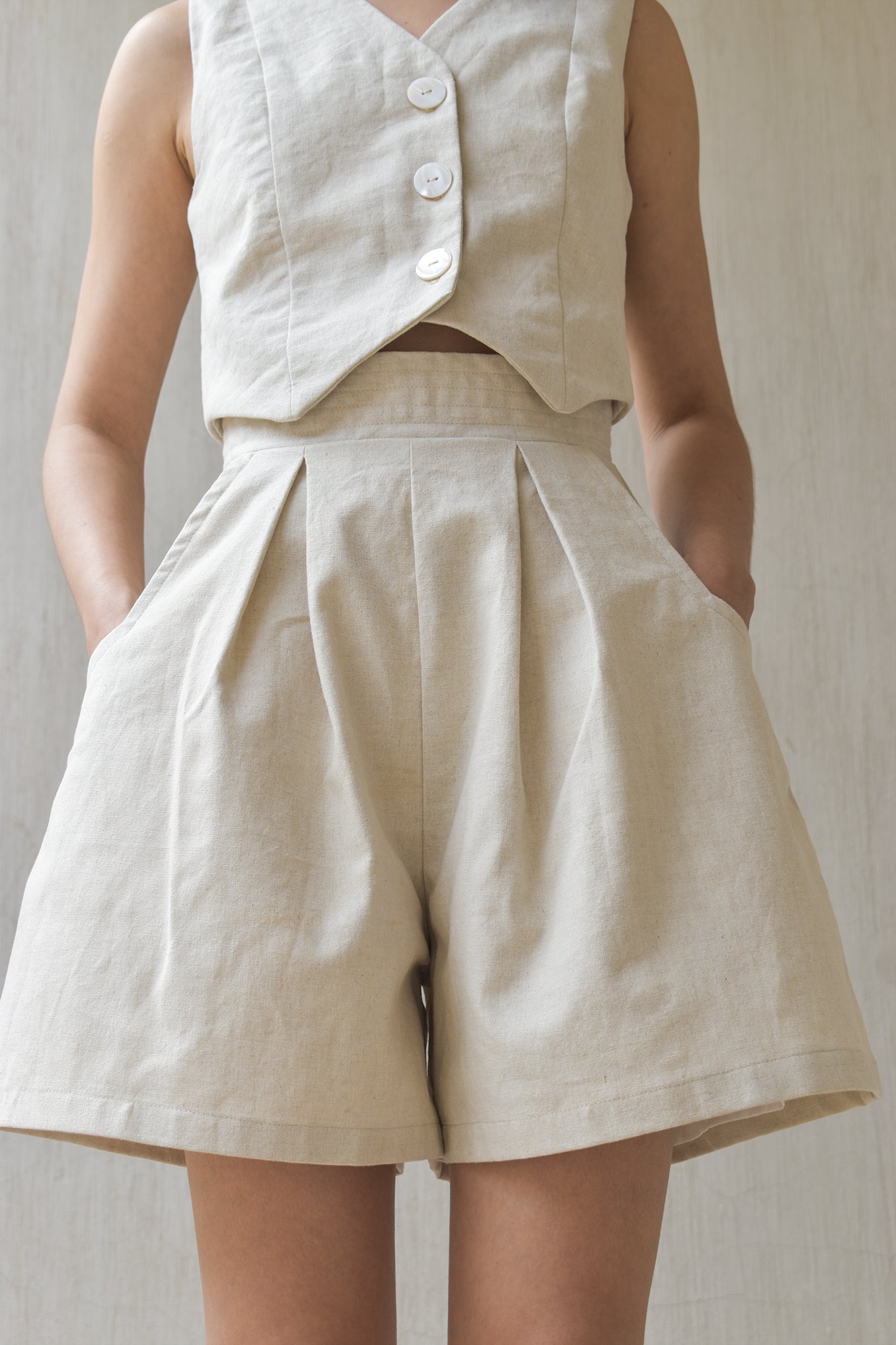 Bermuda Bēlal de lino y algodón marca MY ME